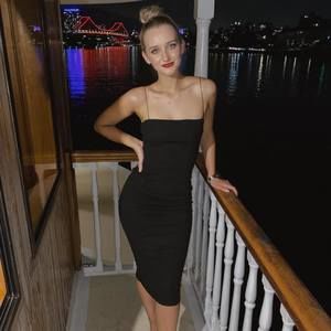 Meet your Posher, Abbey